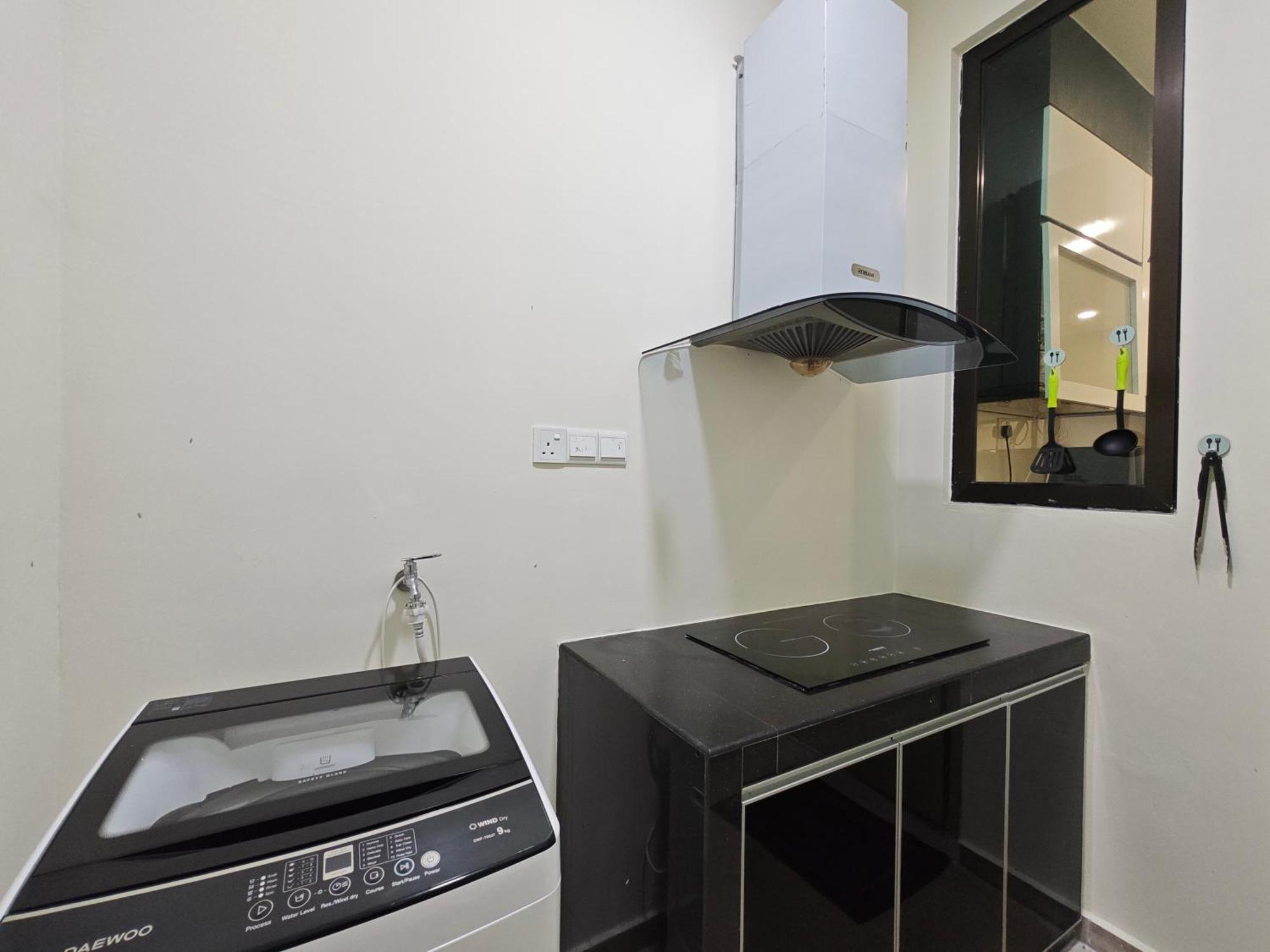 Kempas Dsummit Residences By Antlerzone Apartment