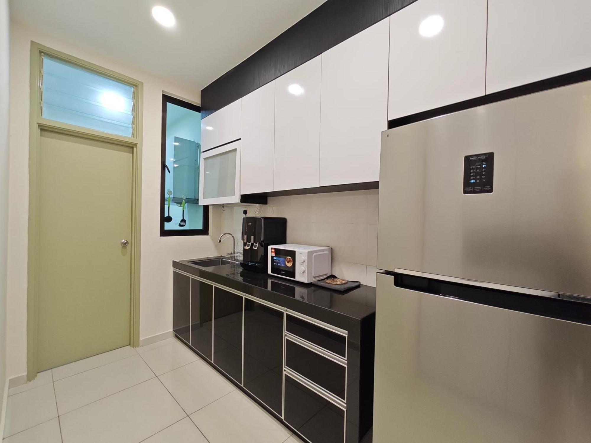 Kempas Dsummit Residences By Antlerzone *