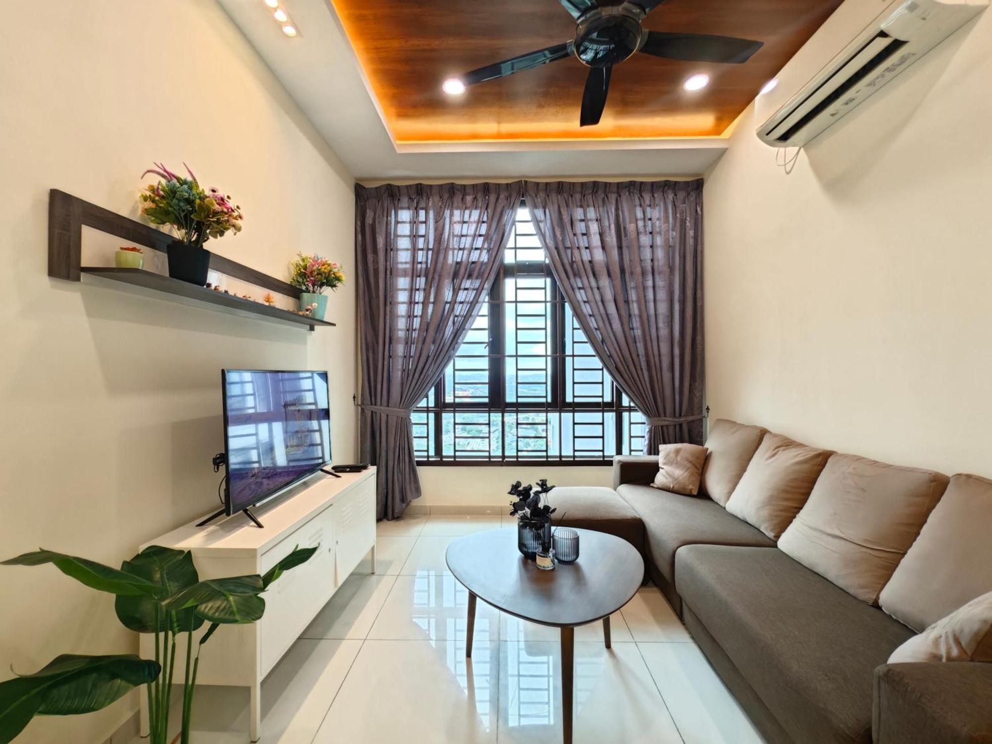 Apartment Kempas Dsummit Residences By Antlerzone *