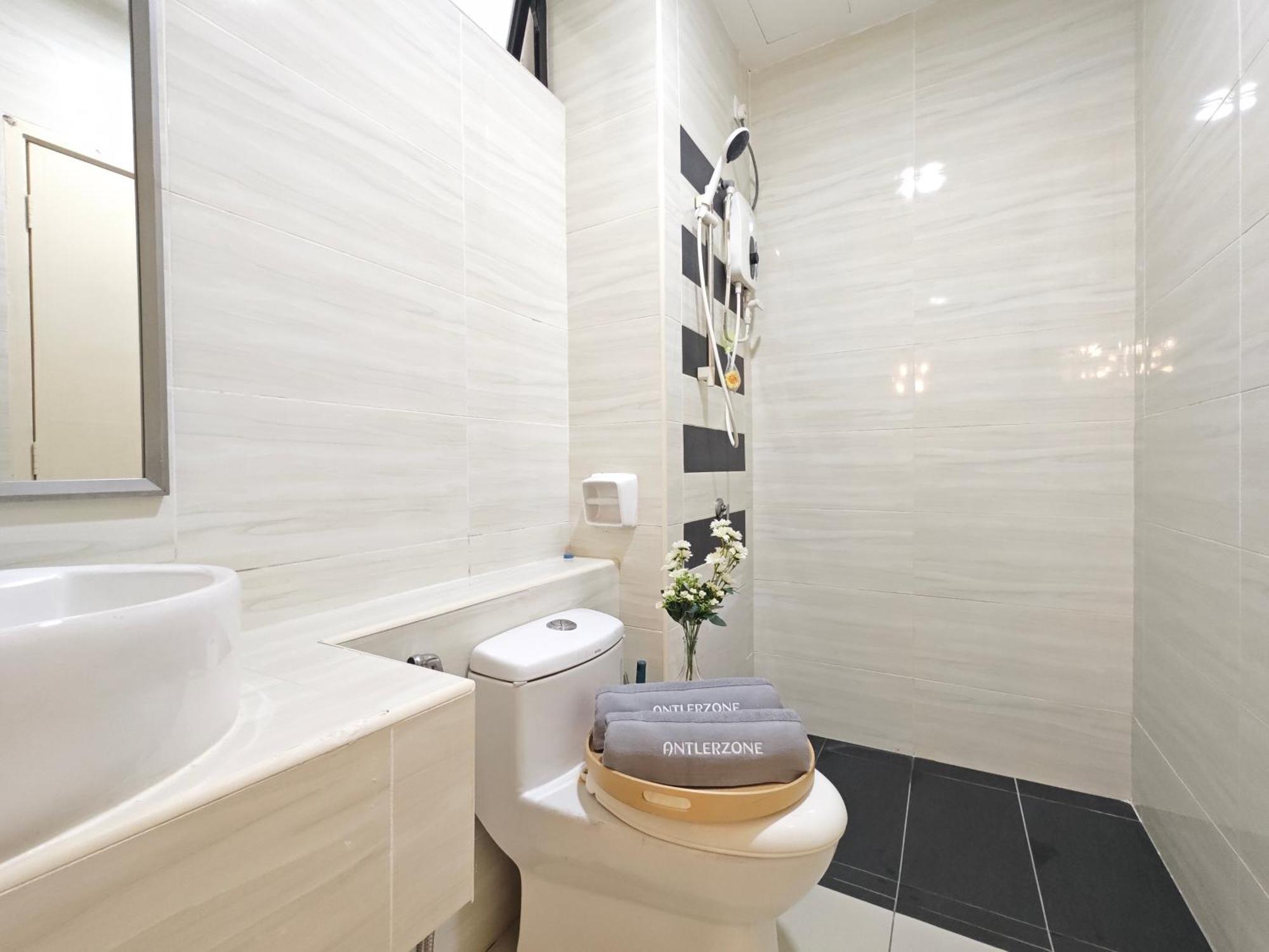 Kempas Dsummit Residences By Antlerzone Apartment